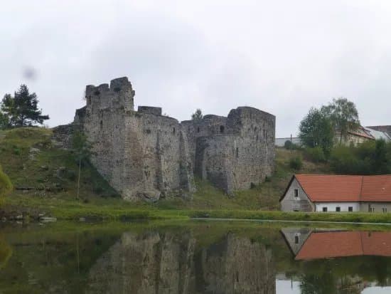 Zricenina Hradu Borotin