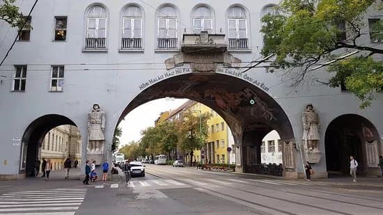 Gate of Heroes