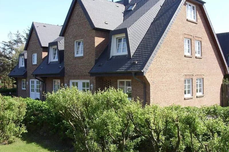 Sylt holidays directly behind the dunes about 200 meters away from the beach.