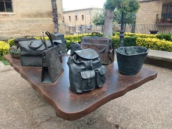 Escultura Viajeros