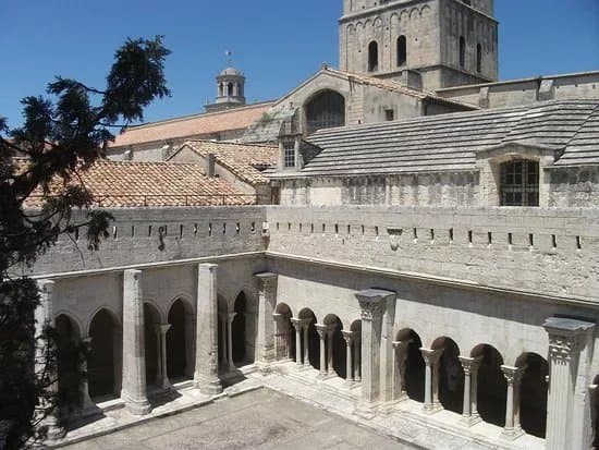 St-Trophime Cloister (Cloitre St-Trophime)