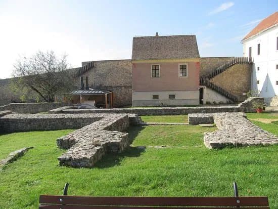 Pecsvarad Castle
