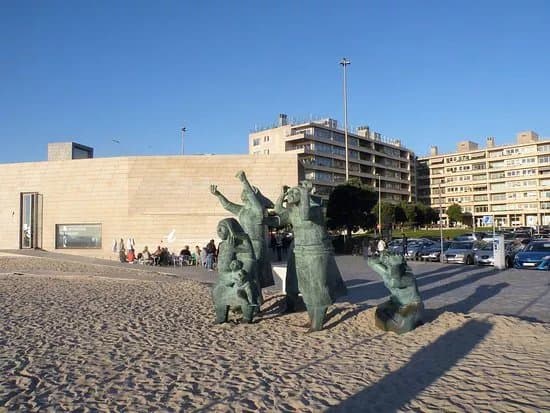 Monumento Tragedia no Mar