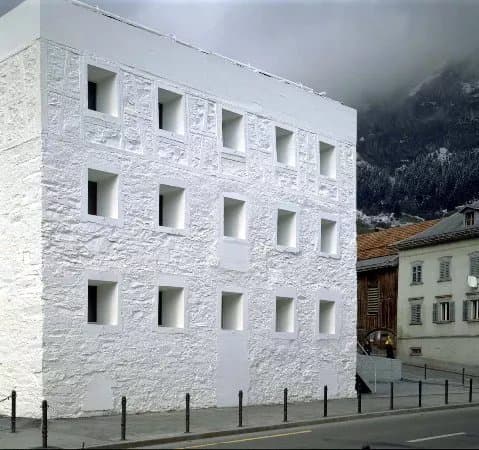 Das Gelbe Haus Flims