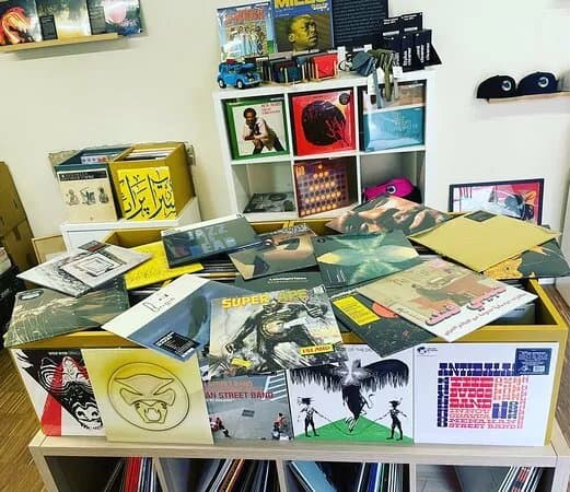Melo Melanj Record Store