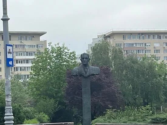 Statue of Corneliu Coposu