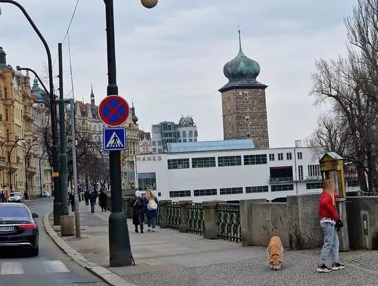 Naplavka Rasinovo nabrezi