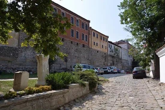Agora