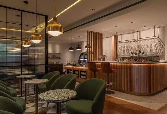 No1 Lounge at Luton Airport