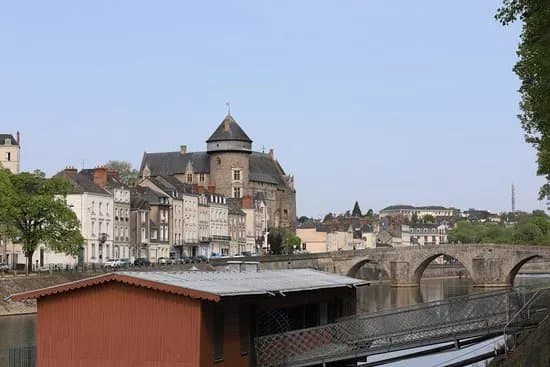 Bateau Lavoir Saint-Julien