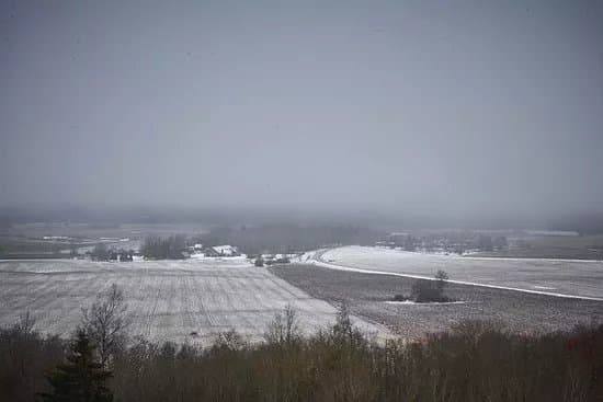 Emumagi Hill