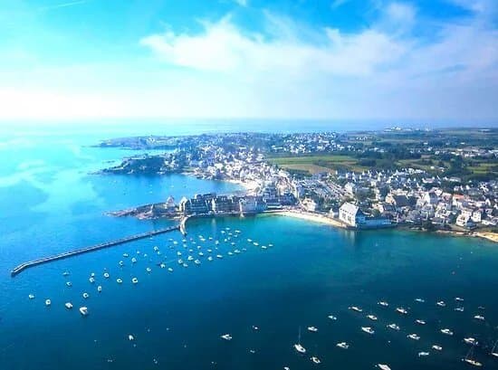 Le Port De Lomener