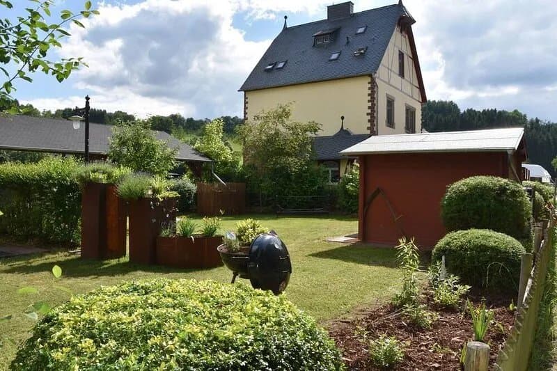 Holiday apartment "Falkennest" - living in a listed roof structure