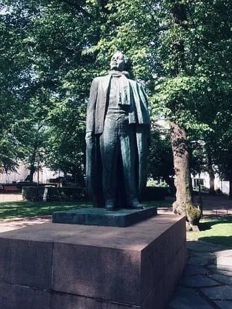 The Statue of Eino Leino
