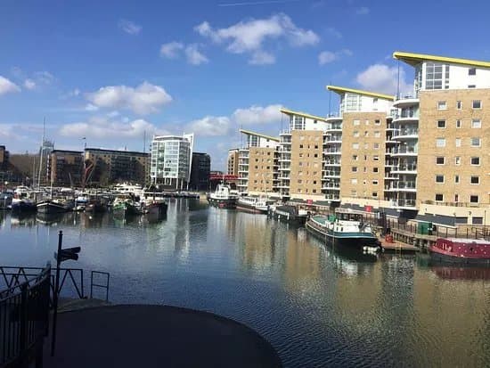 Limehouse Basin Canalside