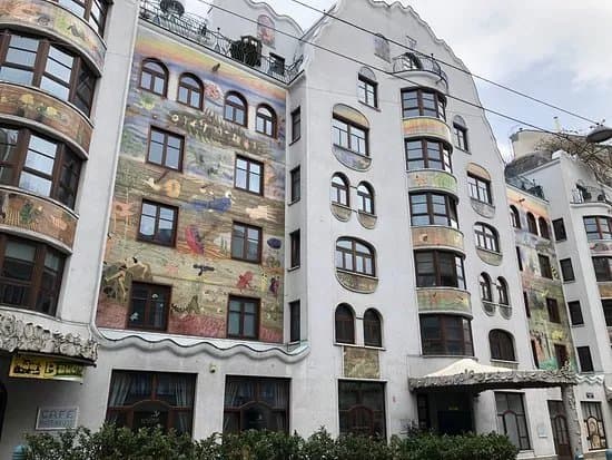 Arik-Brauer-Haus