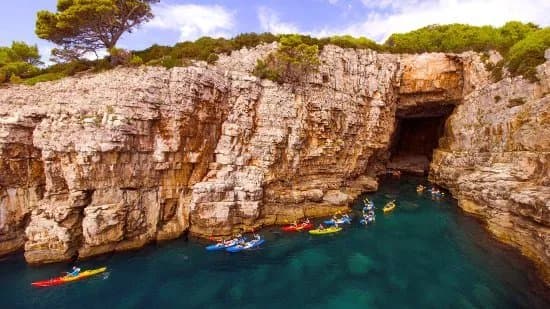 X - Adventure Sea Kayaking
