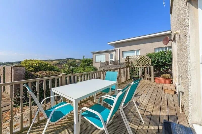 Golf View Apartment - an apartment that sleeps 4 guests in 2 bedrooms