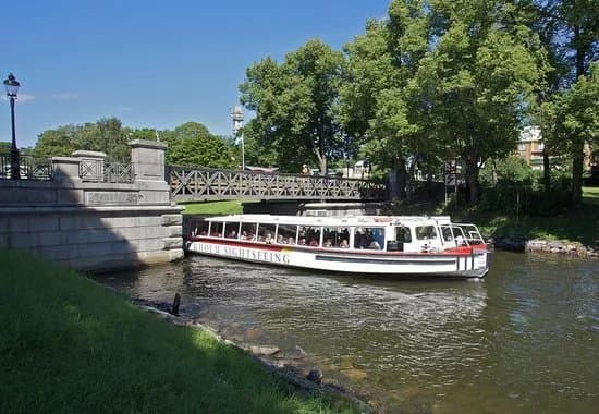 Stromma Royal Canal Tour