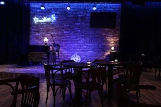 Club Studio 5