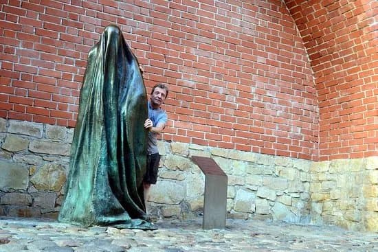 Sculpture The Ghost