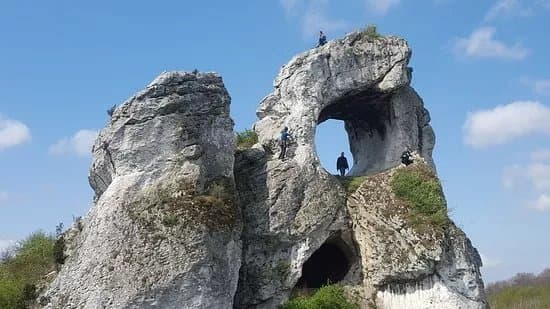Okiennik Wielki near Skarzyce