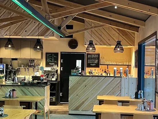 Hard Trek Cafe