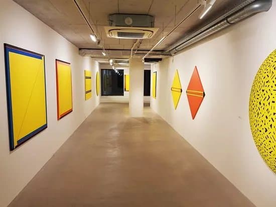 White & Weiss Contemporary Art Gallery