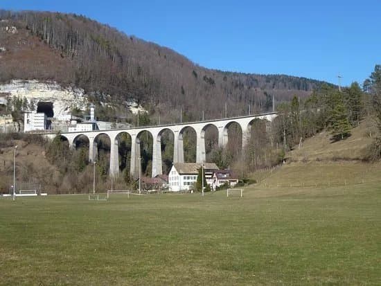 Viaduc ferroviaire