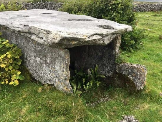 Gleninsheen Wedge Tomb