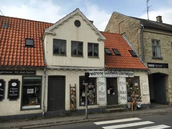 Lutzhofts Kobmandsgard