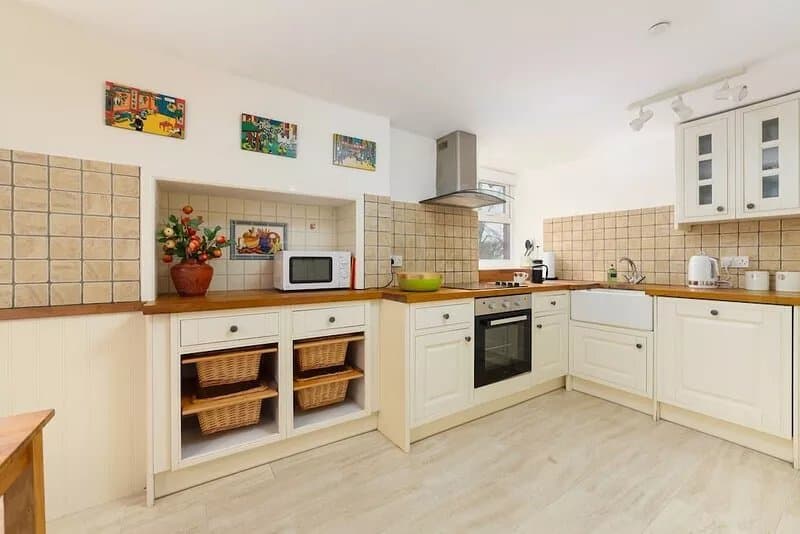 Cronk Urleigh Lodge accommodates four and is a delightful house located in