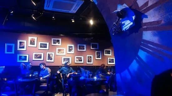 Jazz Cellar 11
