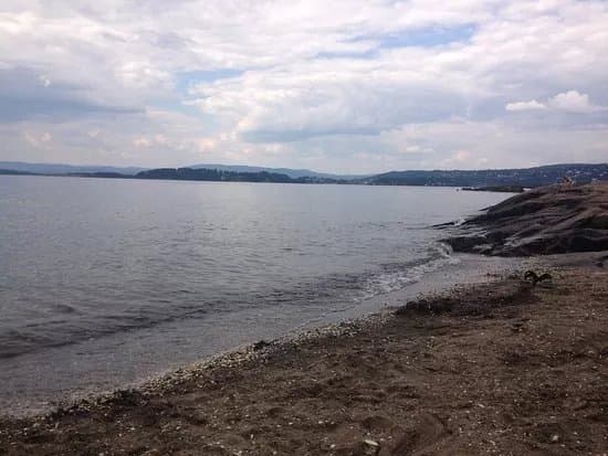Fiskevollbukta Beach