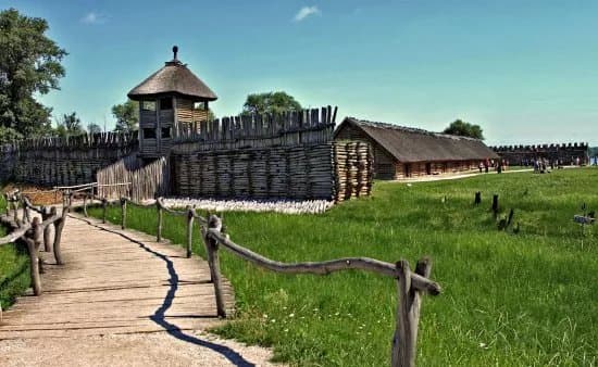 Muzeum Archeologiczne w Biskupinie