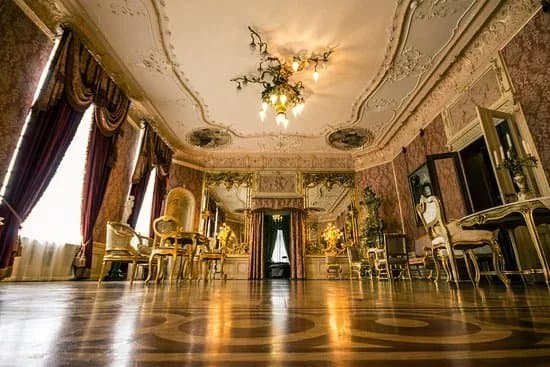 Herbst Palace Museum