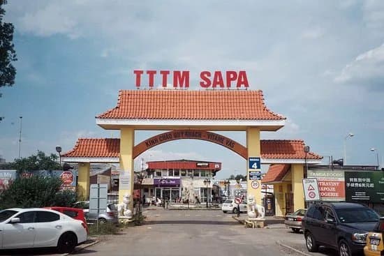 SAPA Praha - Obchodni A Kulturni Centrum