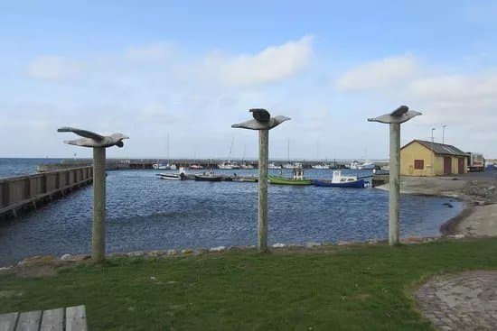 Ankeret Paa Hvalpsund Havn