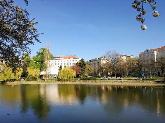 Feneketlen Lake