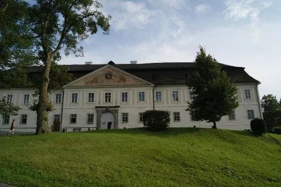 Manor House in Svaty Anton