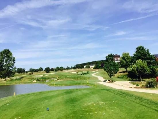 Kikuoka Country Club