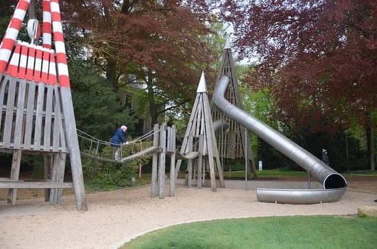 Playground Avenue Monterey - Pirate Ship