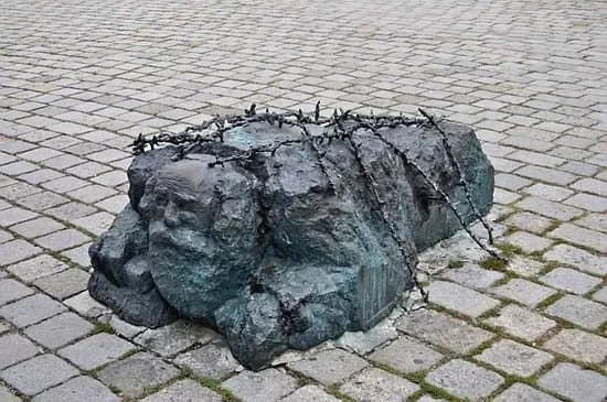 Memorial Against War & Fascism