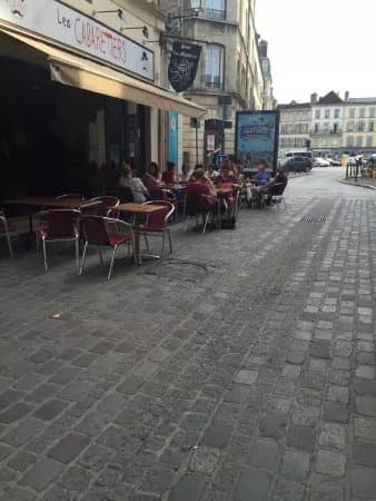 Les Cabaretiers