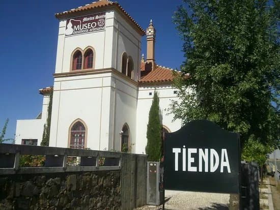 Destilerias Martes Santo Museo