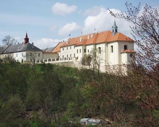 Zamek Nizbor Informacni centrum keltske kultury