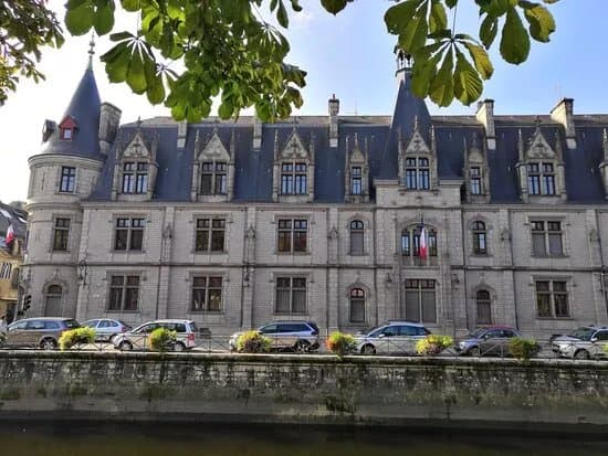 Hotel De Prefecture Du Finistere