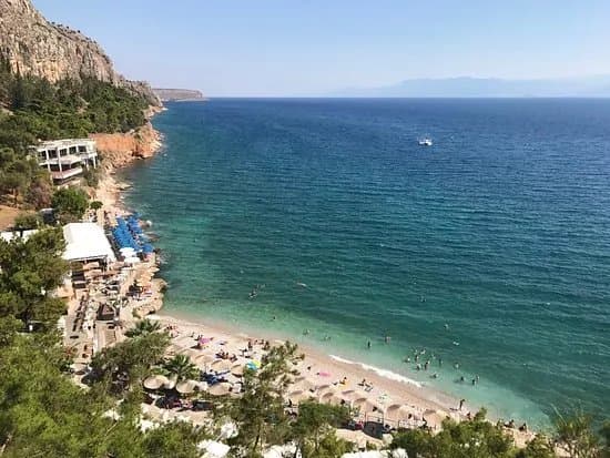 Arvanitia beach
