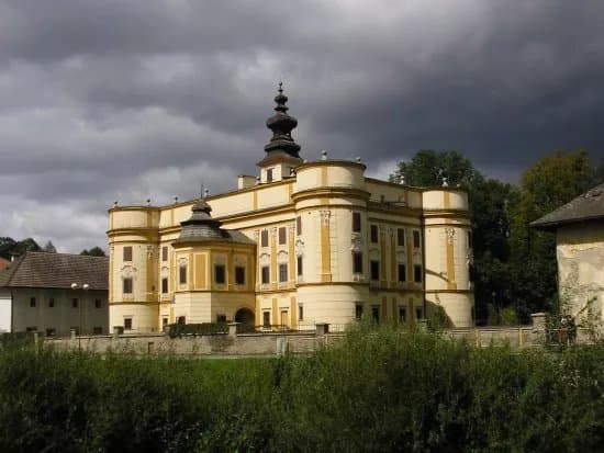 Kastiel a Letohradok Markusovce
