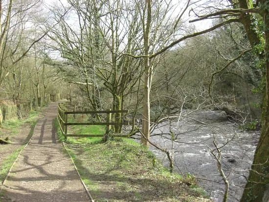 Sett Valley Trail